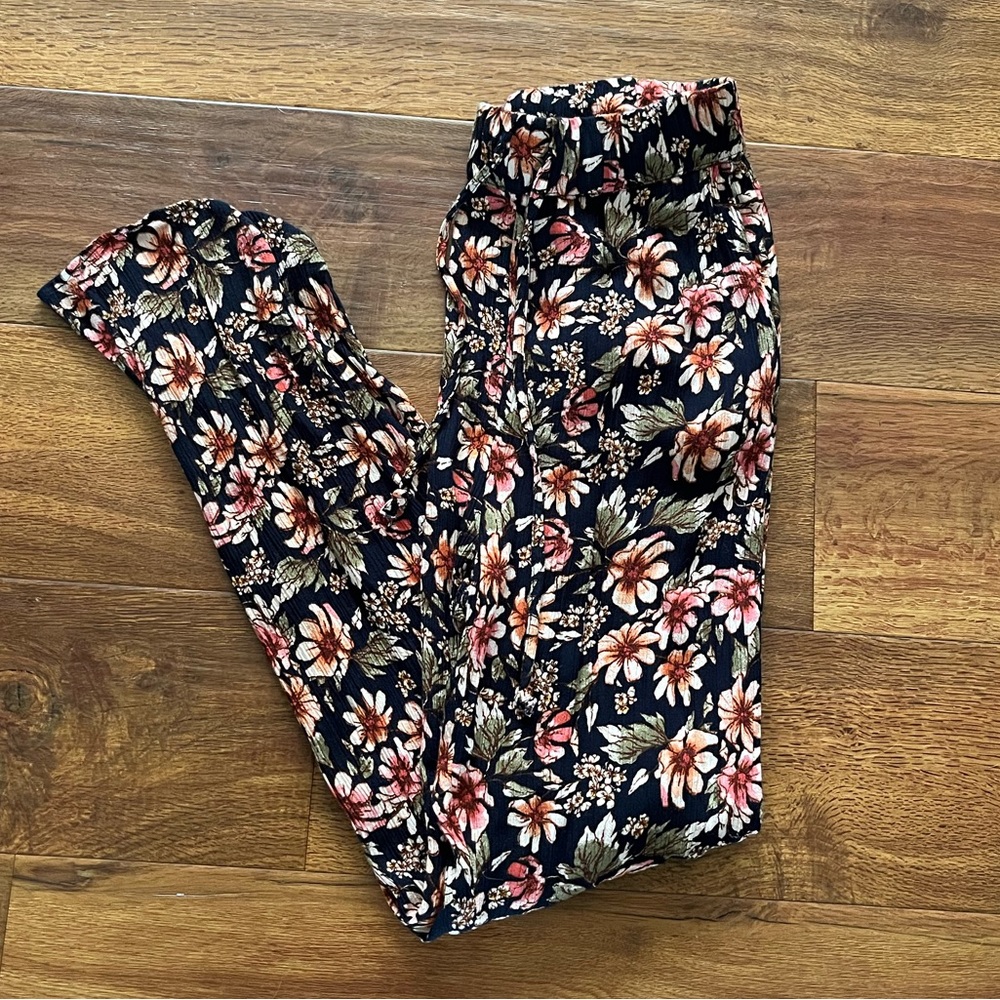 American Eagle Floral Pant
